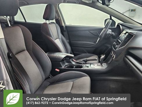 Used 2021 Subaru Crosstrek 2.0i Premium image 32