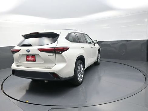 Used 2021 Toyota Highlander Limited AWD/4WD image 59