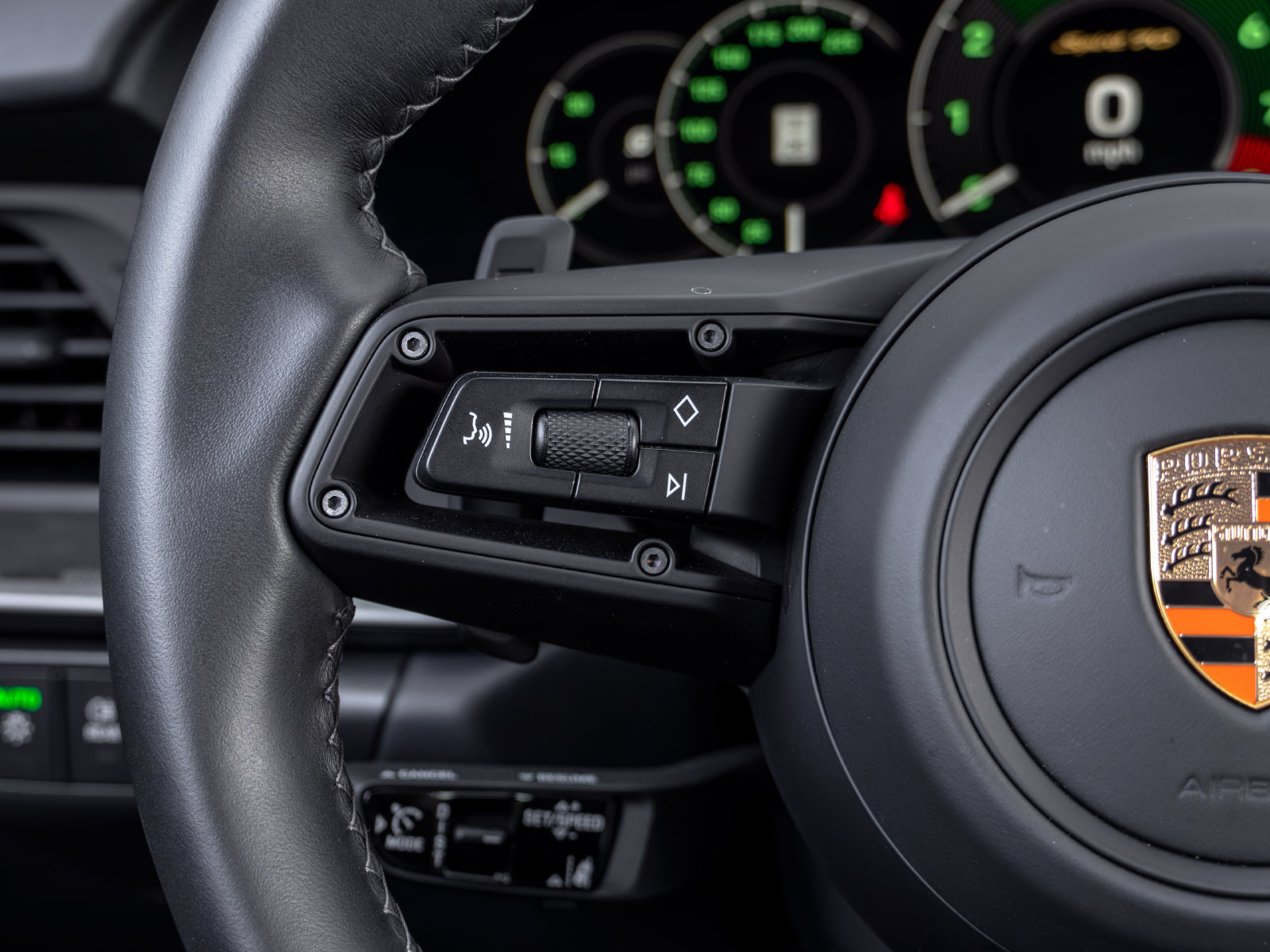 Certified 2026 Porsche 911 GTS RWD image 38