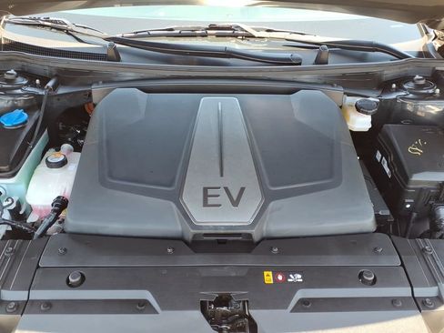 Certified 2023 Kia EV6 Wind w/ Wind Technology Package AWD/4WD image 8