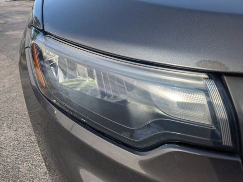 Used 2022 Jeep Compass Latitude image 11