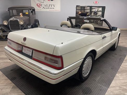 Used 1992 Cadillac Allante FWD image 9