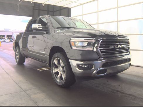 Used 2023 RAM 1500 Laramie AWD/4WD image 4