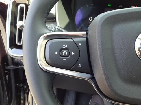 New 2025 Volvo XC40 B5 Plus w/ Protection Package Premier image 21