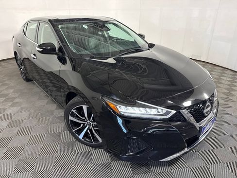 Used 2023 Nissan Maxima SL FWD image 2