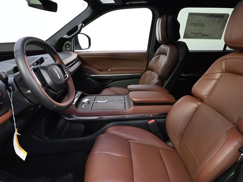 New 2026 Lincoln Navigator Reserve image 13