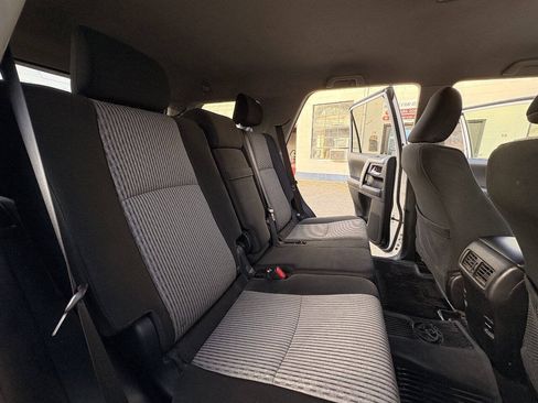 Used 2016 Toyota 4Runner SR5 AWD/4WD image 20