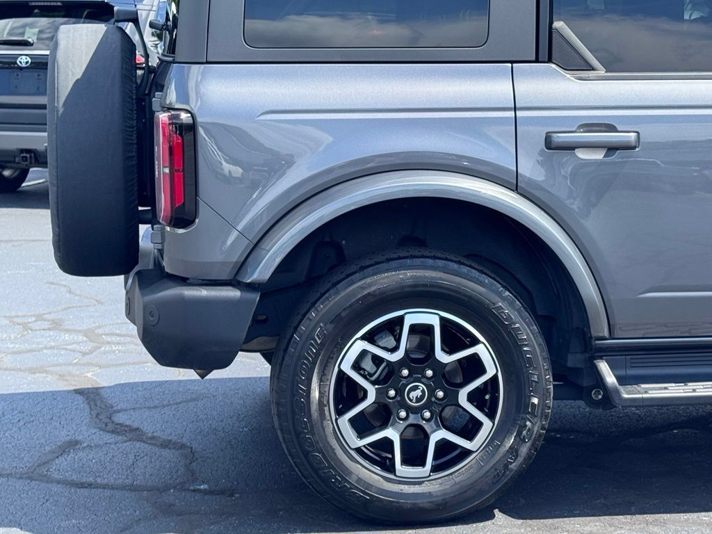 Used 2023 Ford Bronco Outer Banks AWD/4WD image 44