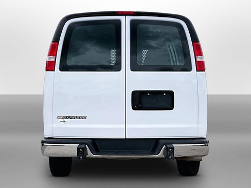 Used 2024 Chevrolet Express 2500 w/ Driver Convenience Package RWD image 4