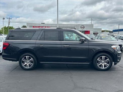 Used 2024 Ford Expedition Max Limited RWD image 2