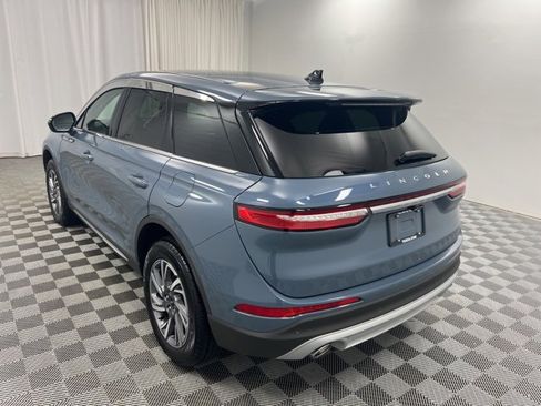 Certified 2025 Lincoln Corsair AWD image 6