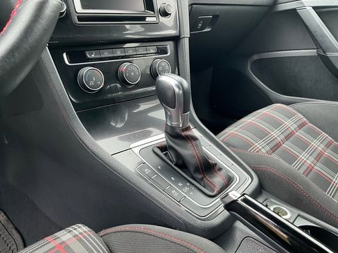 Used 2015 Volkswagen GTI S image 18