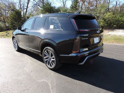 New 2026 Cadillac Vistiq Sport image 7