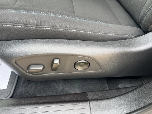 Certified 2026 Chevrolet Equinox EV LT w/ Comfort Package FWD image 12