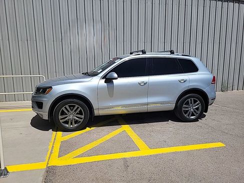 Used 2016 Volkswagen Touareg Sport AWD/4WD image 1