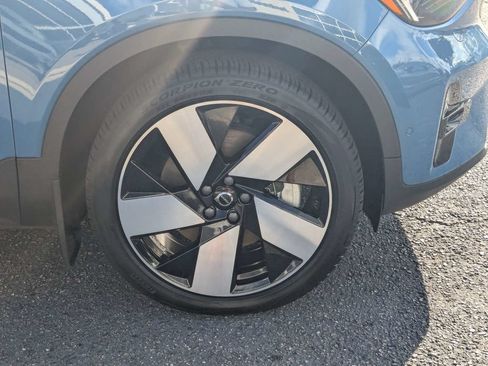 Certified 2023 Volvo XC40 Recharge Ultimate AWD/4WD image 13