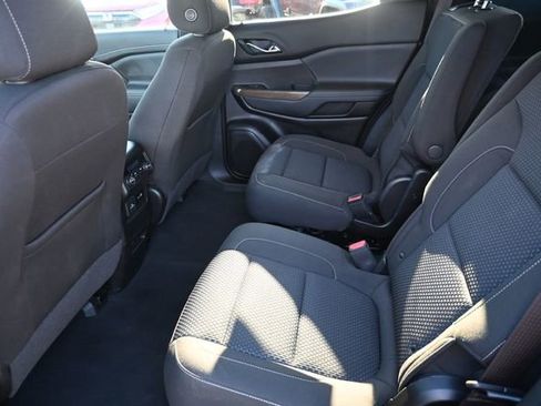 Used 2023 GMC Acadia SLE w/ Driver Convenience Package image 24