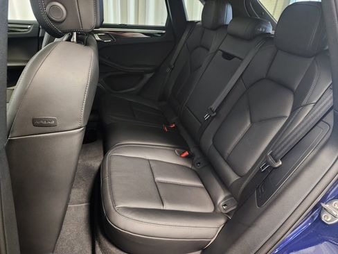 Certified 2025 Porsche Macan image 19