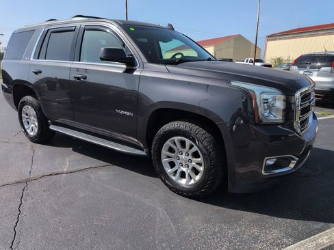 Used 2016 GMC Yukon SLE w/ Convenience Package AWD/4WD image 8