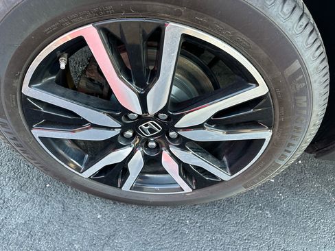 Used 2019 Honda Pilot Elite image 10