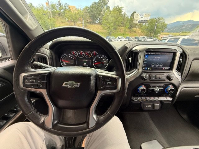 Used 2022 Chevrolet Silverado 1500 RST w/ LPO, Blackout Package AWD/4WD image 12