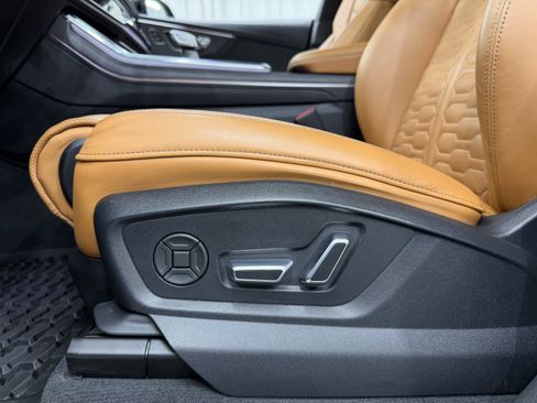 Used 2024 Audi RS Q8 4.0T image 34