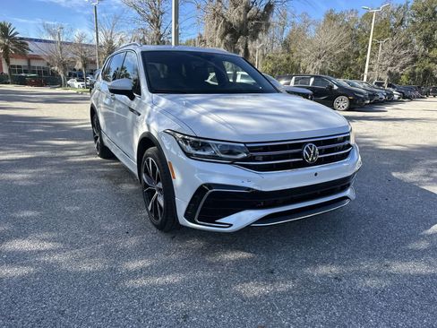 Used 2024 Volkswagen Tiguan SEL R-Line image 8