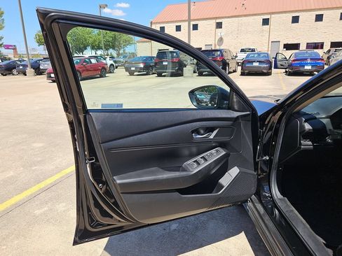 Used 2025 Honda Accord LX image 11