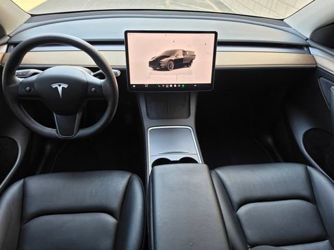 Used 2023 Tesla Model Y Long Range AWD/4WD image 2