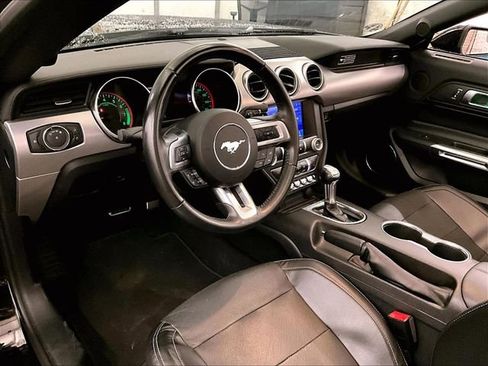 Used 2020 Ford Mustang Premium RWD image 12