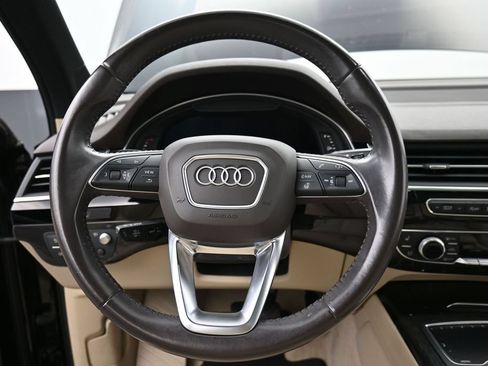 Used 2018 Audi Q7 3.0T Prestige AWD/4WD image 11