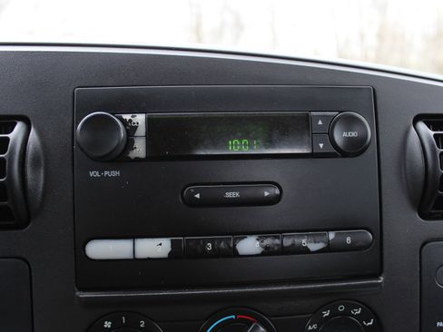 Used 2005 Ford F250 XLT image 26