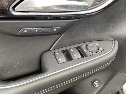 Certified 2023 Buick Envision Essence image 18