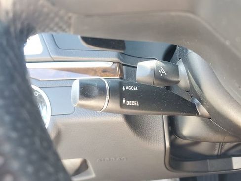 Used 2015 Mercedes-Benz E 400 Cabriolet image 28