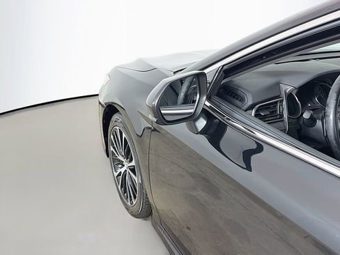 Used 2020 Toyota Camry SE image 24