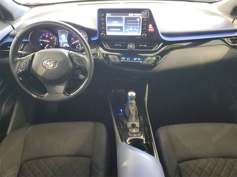 Used 2021 Toyota C-HR XLE image 9