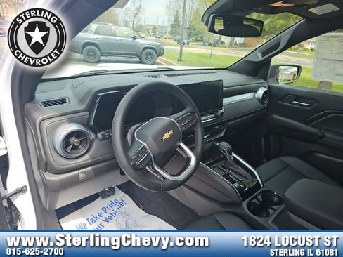 New 2025 Chevrolet Colorado LT w/ LT Convenience Package image 11