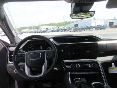 New 2026 GMC Sierra 1500 Denali AWD/4WD image 18