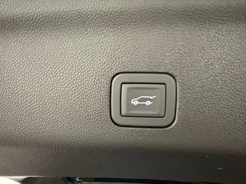 New 2026 GMC Yukon XL Elevation w/ LPO, Floor Liner Package image 9