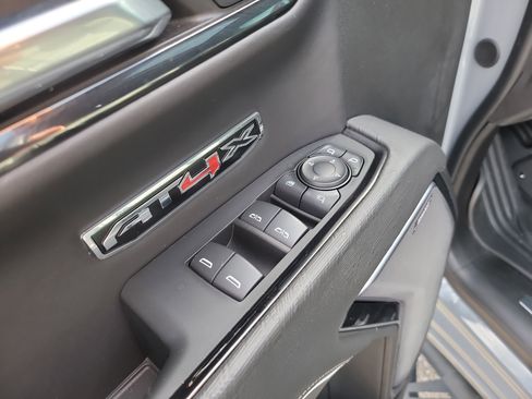 Used 2024 GMC Sierra 1500 AT4X image 18