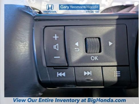Used 2024 Nissan Pathfinder SV AWD/4WD image 26