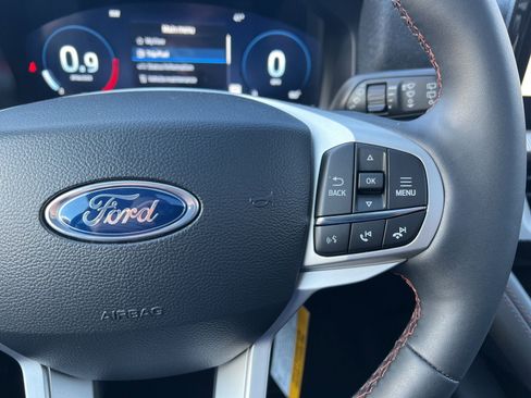 New 2025 Ford Explorer Active w/ Active Comfort Package image 24