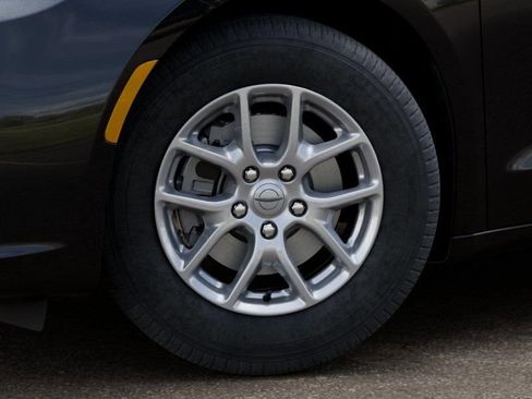 New 2026 Chrysler Pacifica Select image 8