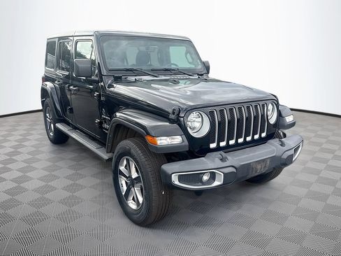 Used 2022 Jeep Wrangler Unlimited Sahara w/ Cold Weather Group AWD/4WD image 4