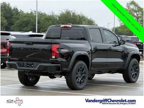 New 2026 Chevrolet Colorado Trail Boss w/ Midnight Edition AWD/4WD image 3