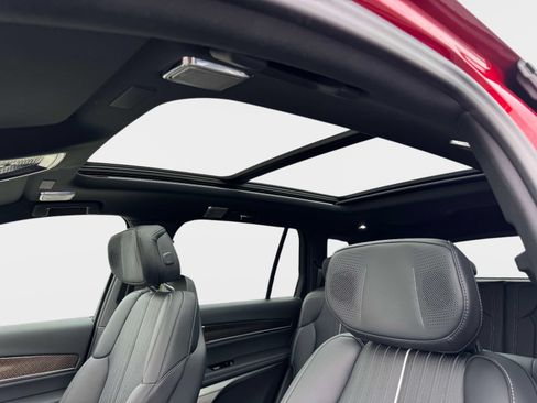 Certified 2026 Cadillac Vistiq Luxury w/ LPO, Floor Liner Package AWD/4WD image 23