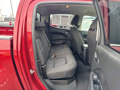 Used 2020 Chevrolet Colorado LT w/ LT Convenience Package image 15