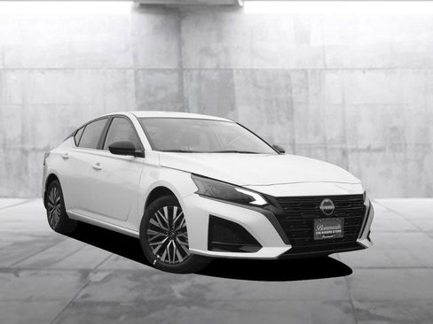 New 2026 Nissan Altima 2.5 SV AWD/4WD image 2