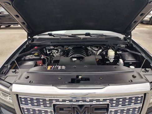 Used 2017 GMC Sierra 1500 Denali w/ Denali Ultimate Package AWD/4WD image 10