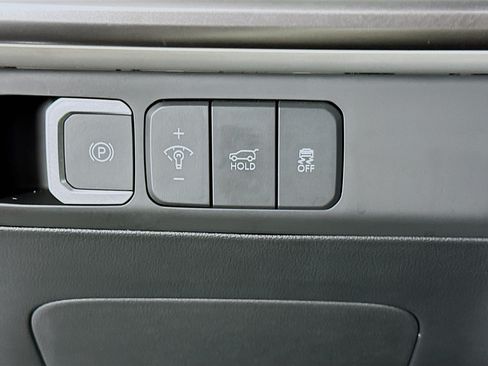 Used 2024 Hyundai Santa Fe SEL FWD image 17